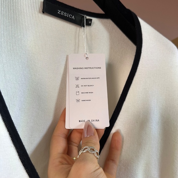 NWT Gold Button Cardigan W/ Black & White Contrast - Picture 5 of 8